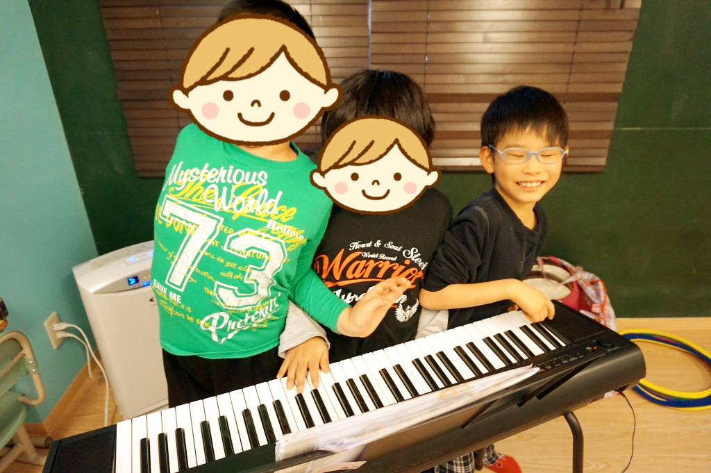 ピアノってどんな楽器だろ・・弾いてみてみよう！