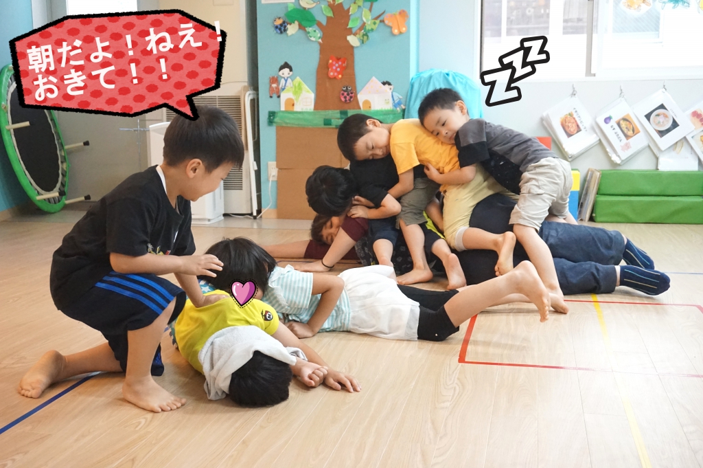 海で泳ぎまくってぐっすり・・・寝相のクセが強いぃ!!(;´Д`A “)www